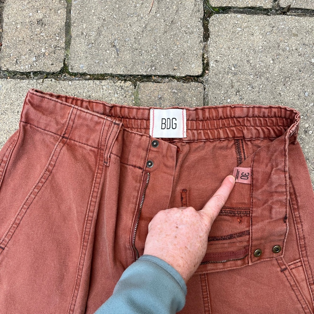 BDG UO Women's Cargo Pants - Picture 2 of 4